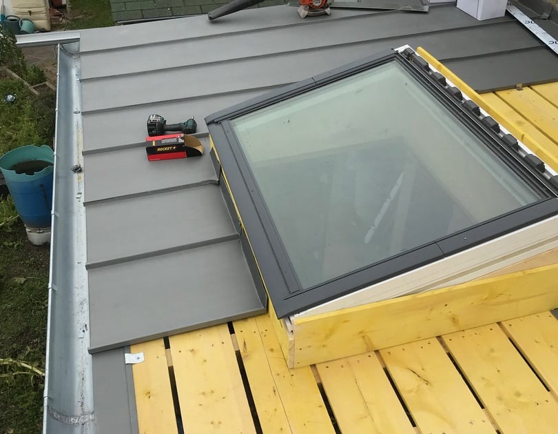 Pose de tout types de fenêtres de toit. Velux, Roto, Fakro…